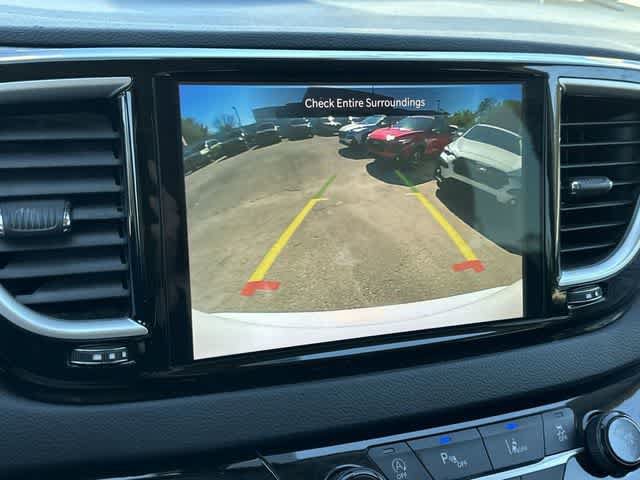 Used 2024 Chrysler Pacifica Touring-L FWD image 24