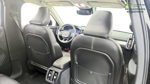 Used 2024 Volvo XC40 B5 Plus w/ Protection Package Premier AWD/4WD image 42