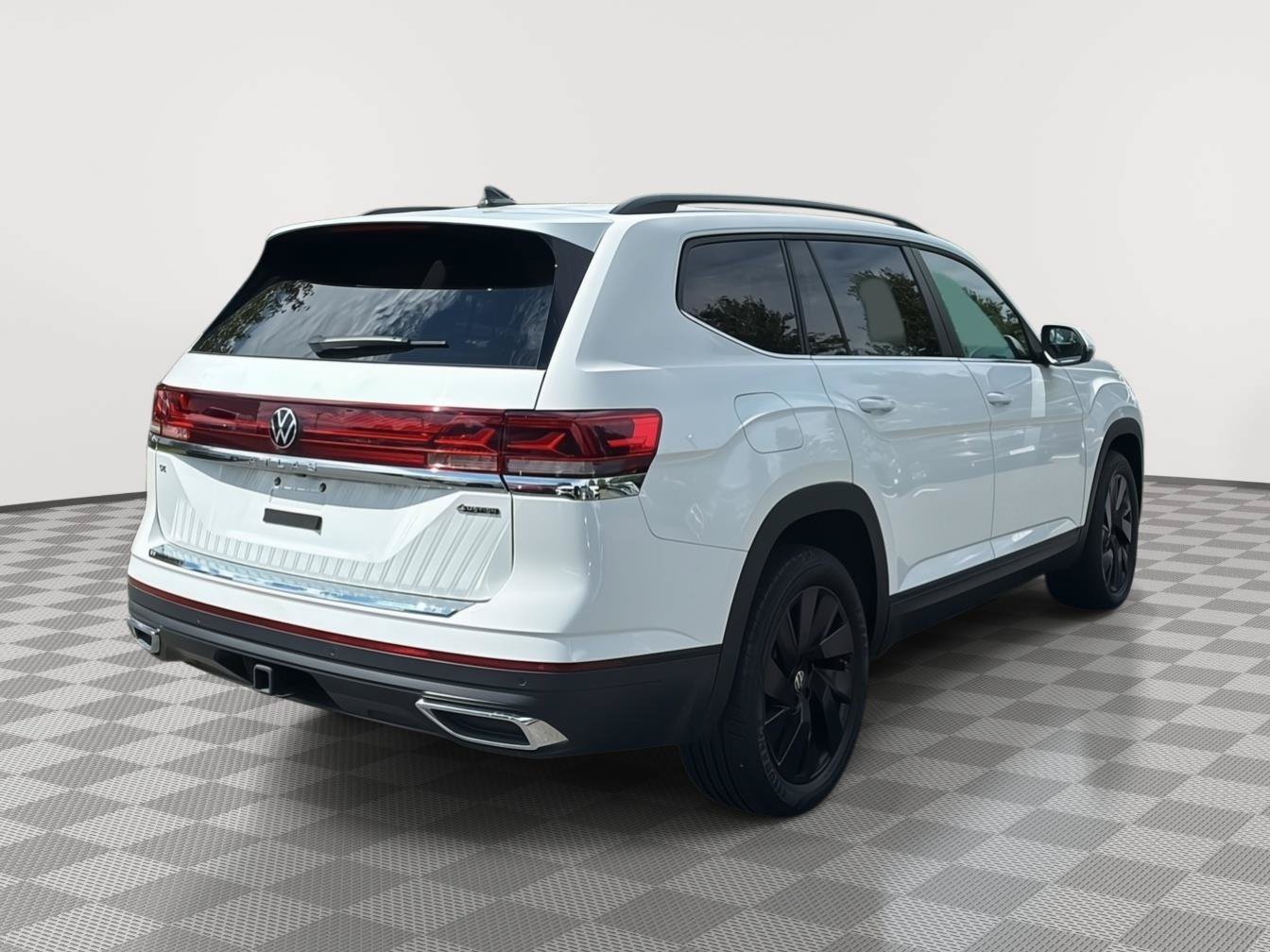 Used 2024 Volkswagen Atlas SE AWD/4WD image 5