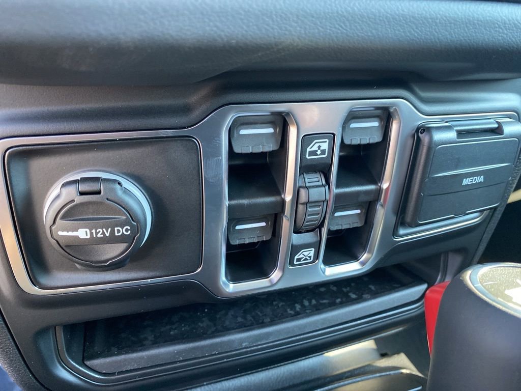 New 2025 Jeep Wrangler Sahara w/ Safety Group image 31