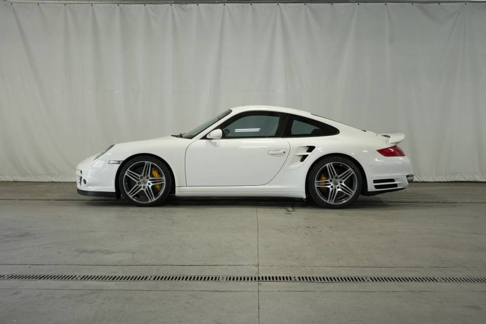Used 2008 Porsche 911 Turbo image 2