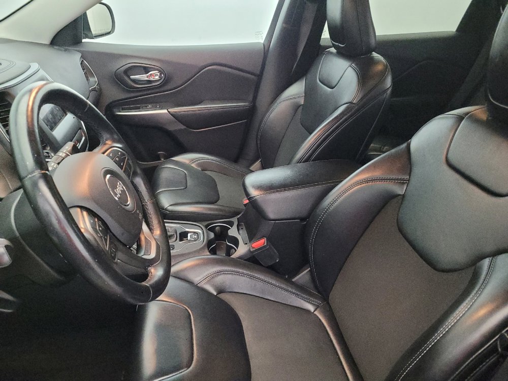 Used 2019 Jeep Cherokee Latitude Plus image 17