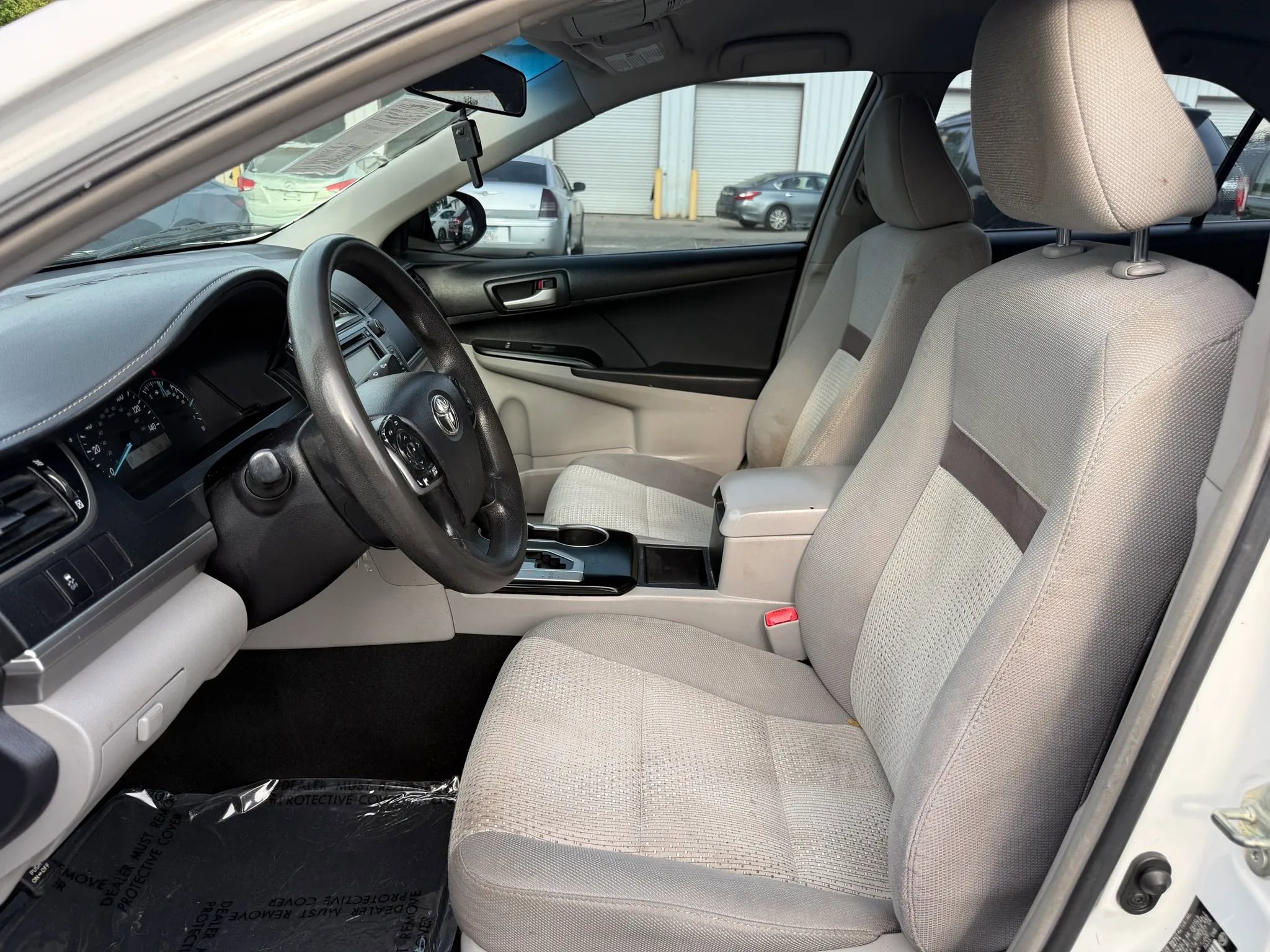 Used 2014 Toyota Camry L FWD image 2