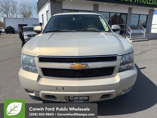 Used 2012 Chevrolet Tahoe LT w/ Luxury Package AWD/4WD image 2
