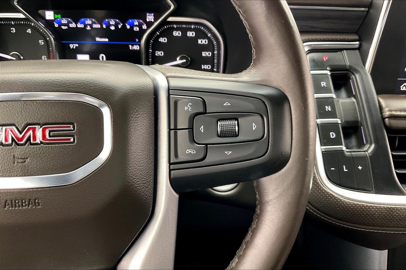 Used 2021 GMC Yukon SLT w/ SLT Premium Package AWD/4WD image 21