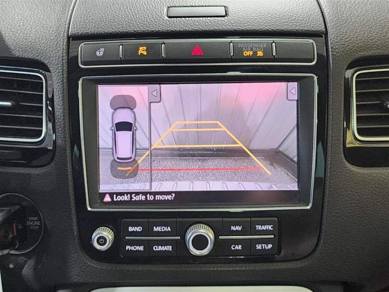 Used 2017 Volkswagen Touareg Wolfsburg Edition AWD/4WD image 16