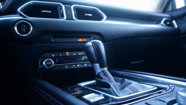 Used 2024 MAZDA CX-5 Carbon Edition image 17