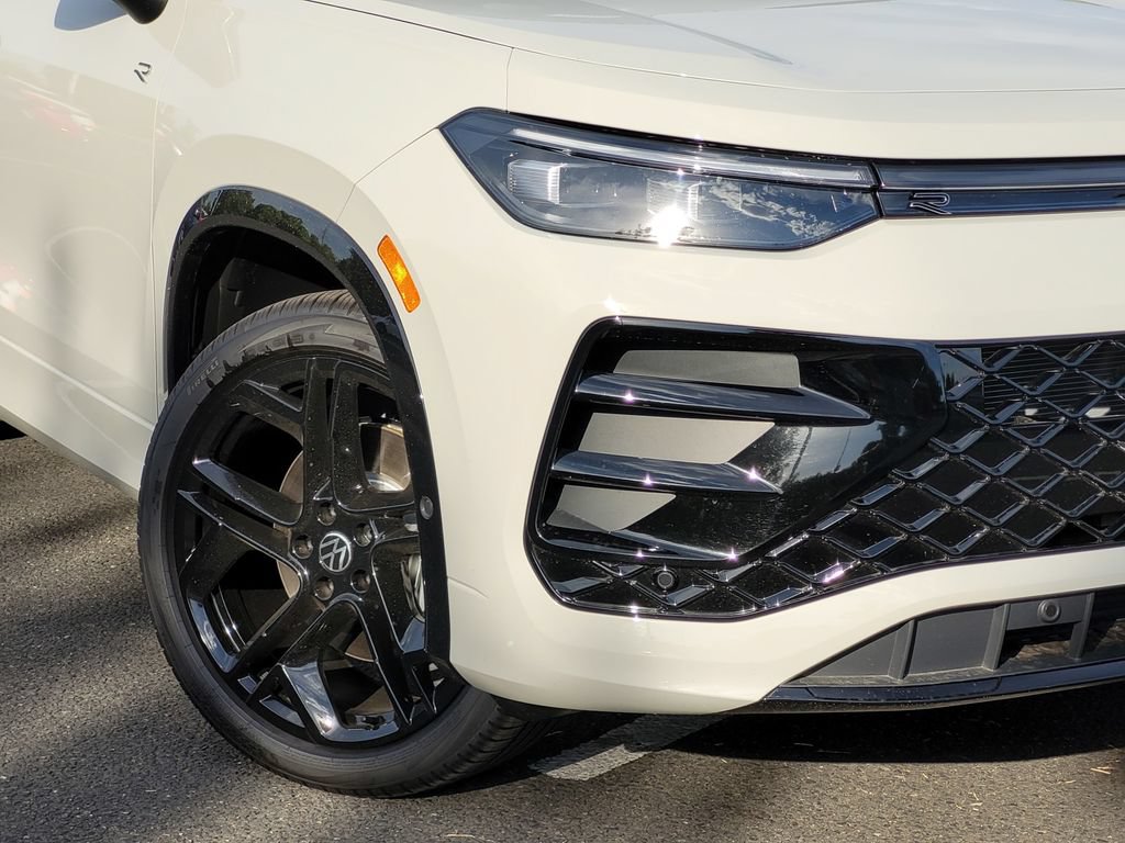New 2026 Volkswagen Tiguan SE R-Line AWD/4WD image 3