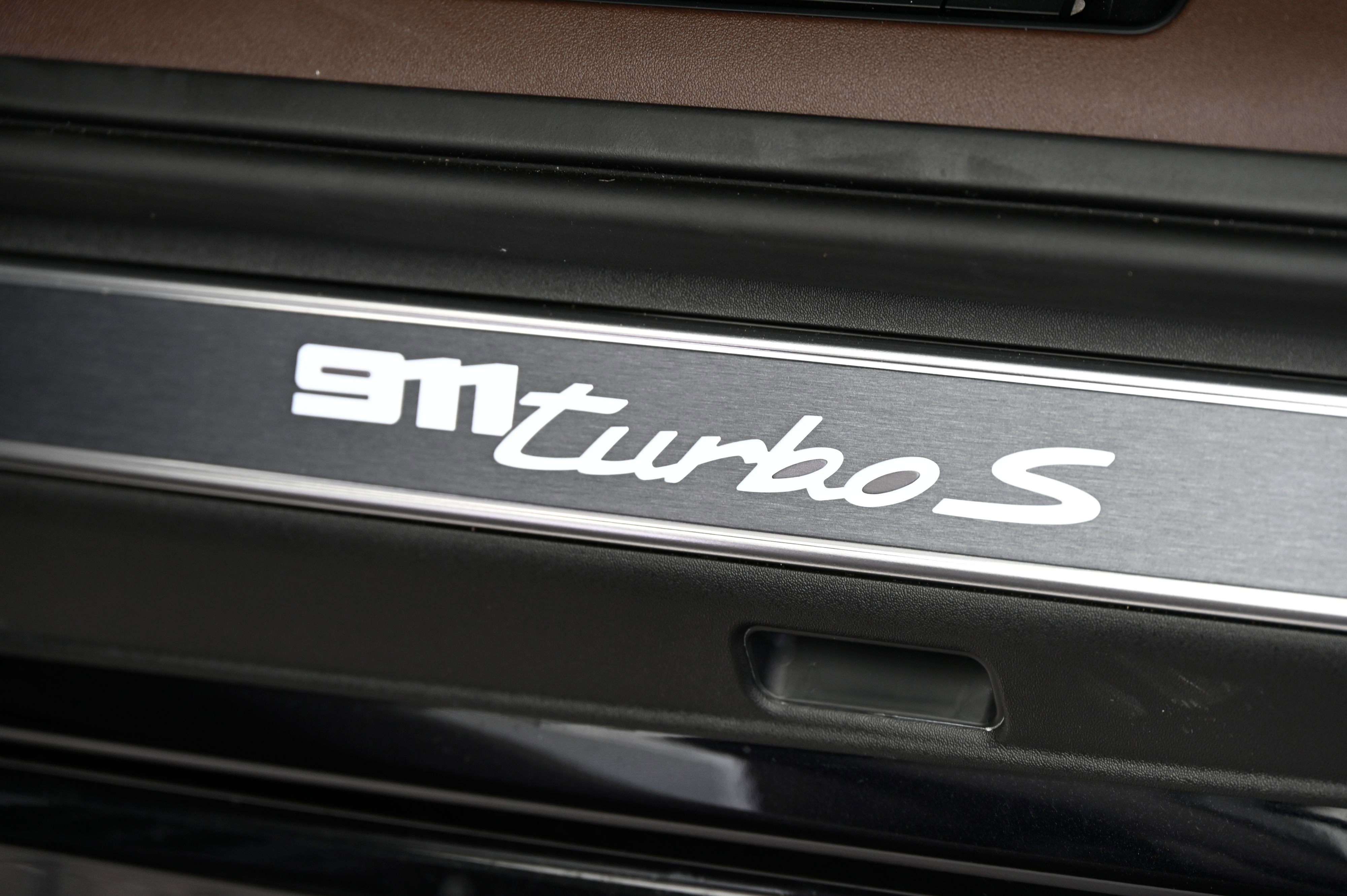 Used 2025 Porsche 911 Turbo image 23