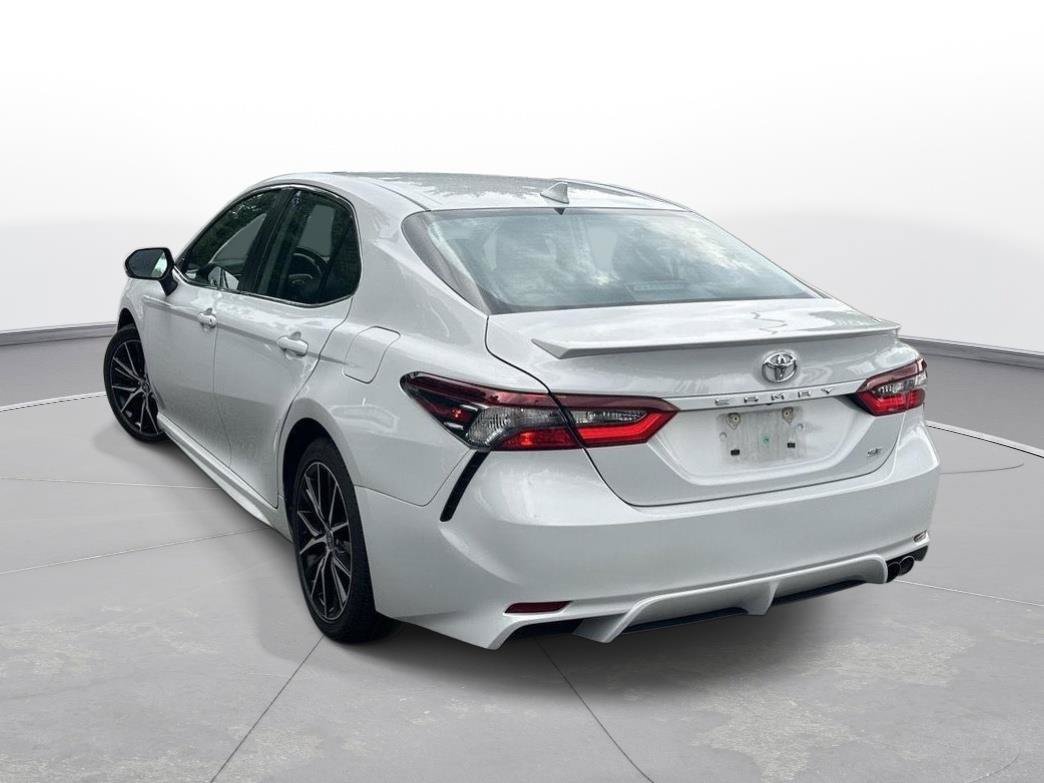 Used 2024 Toyota Camry SE FWD image 8