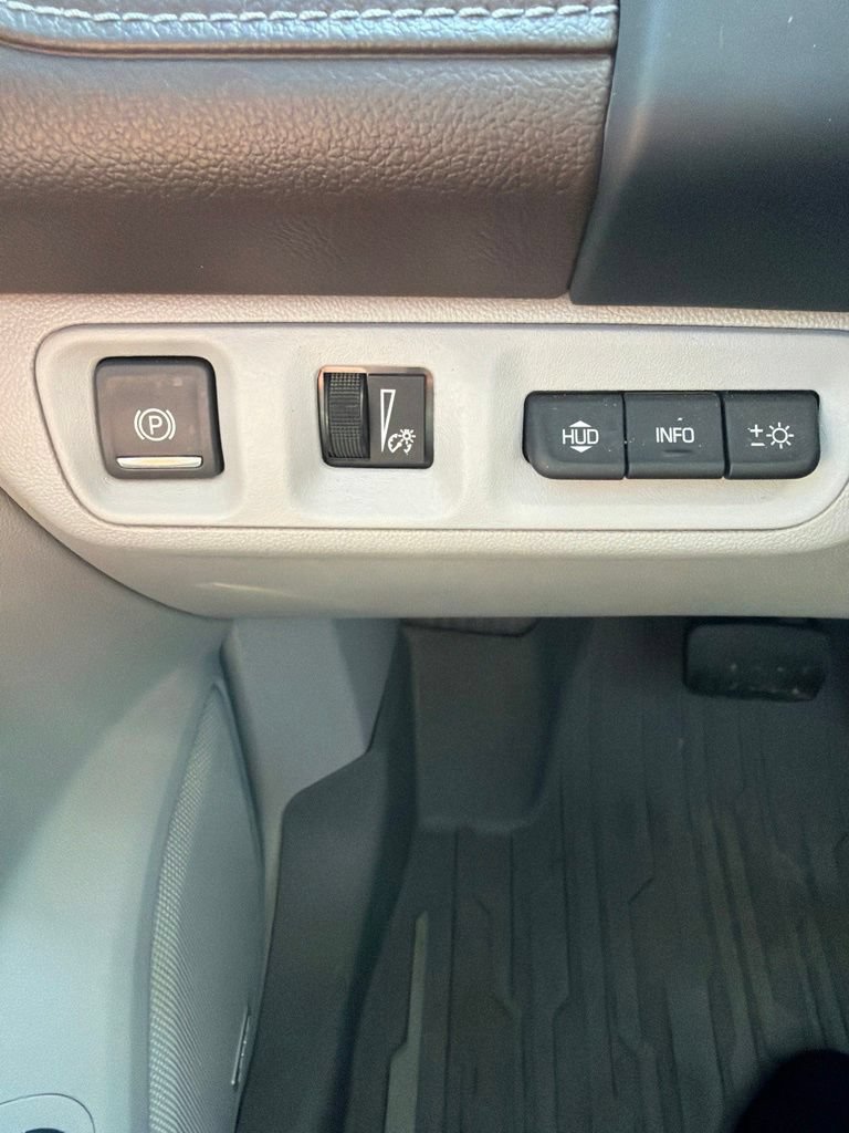 Used 2020 GMC Acadia SLT w/ Driver Alert Package II FWD image 8