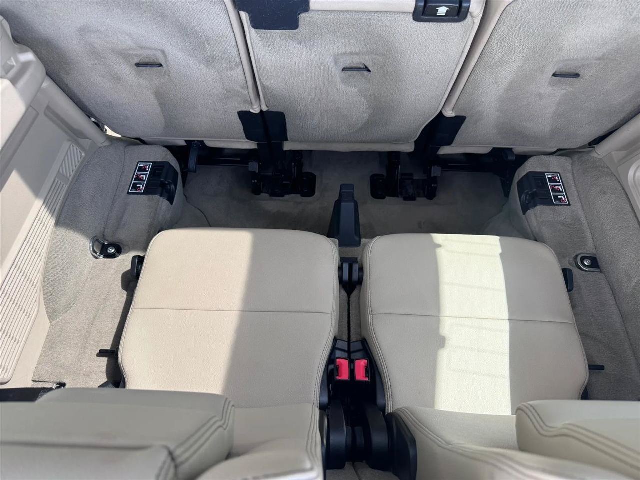 Used 2012 Land Rover LR4 AWD/4WD image 70
