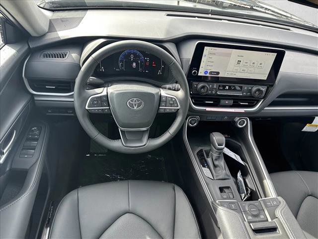 New 2026 Toyota Grand Highlander XLE image 10