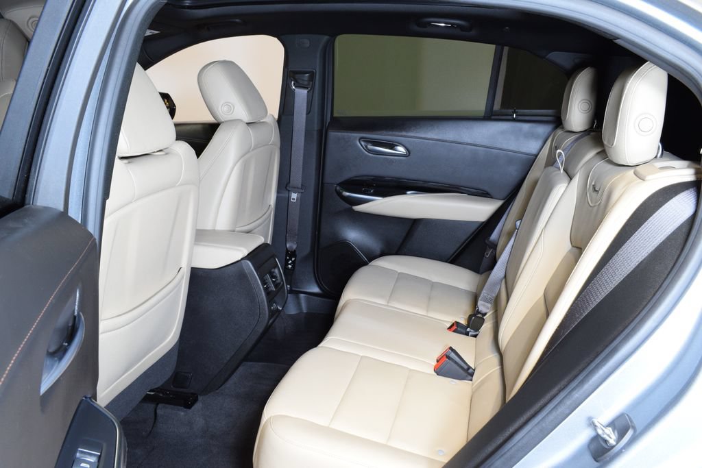 Used 2024 Cadillac XT4 Luxury w/ Cold Weather Package AWD/4WD image 27
