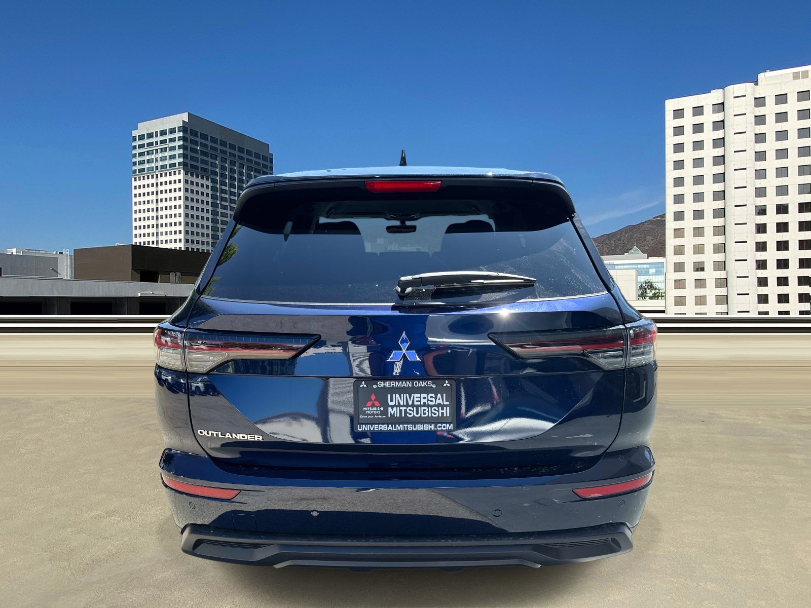 New 2026 Mitsubishi Outlander ES FWD image 4