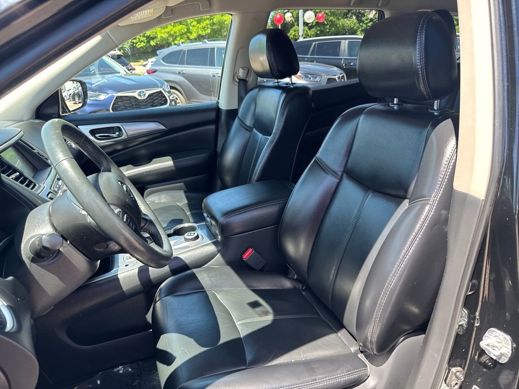 Used 2018 Nissan Pathfinder SL w/ Midnight Edition Package AWD/4WD image 17