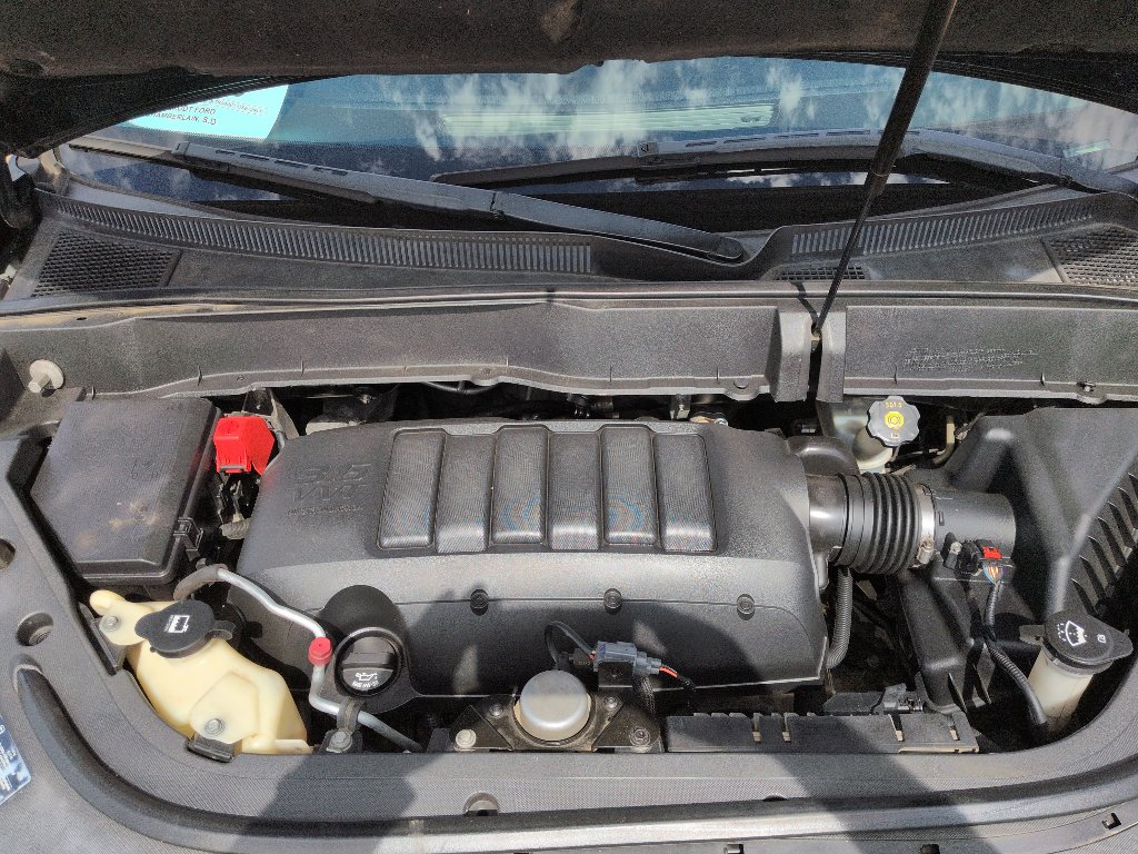 Used 2012 Chevrolet Traverse LT FWD image 9