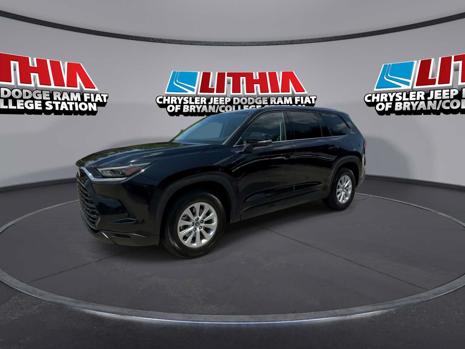 Used 2025 Toyota Grand Highlander AWD image 4