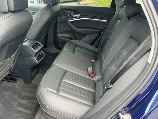 Used 2021 Audi e-tron Premium w/ Convenience Plus Package image 19