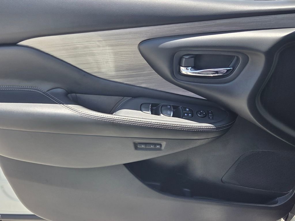 Used 2017 Nissan Murano SL FWD image 31