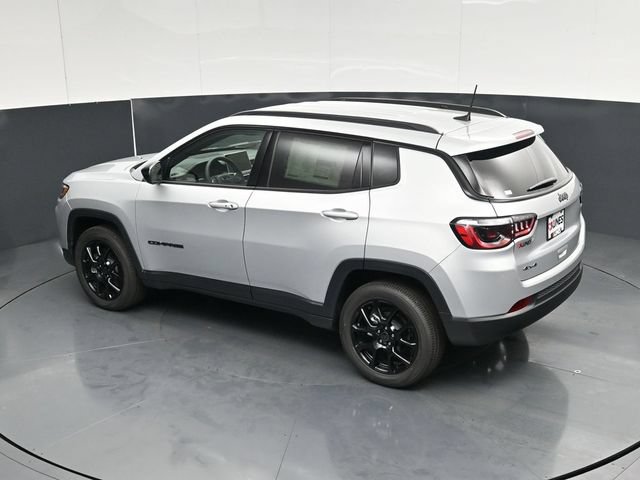 Used 2026 Jeep Compass Latitude AWD/4WD image 53