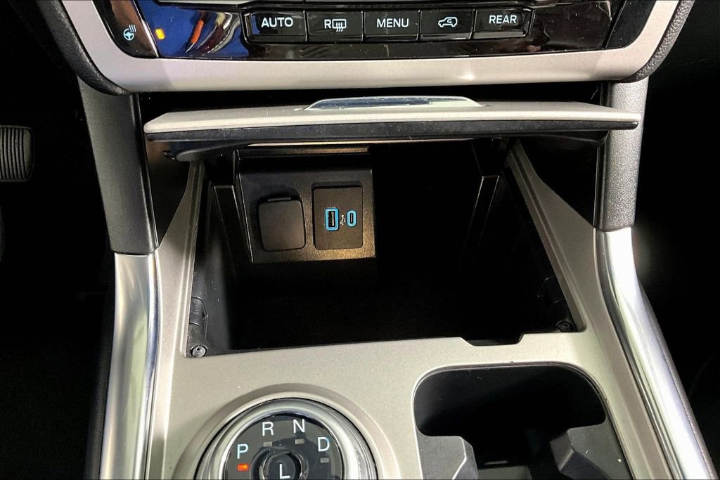 Used 2023 Ford Explorer XLT w/ Equipment Group 202A image 33