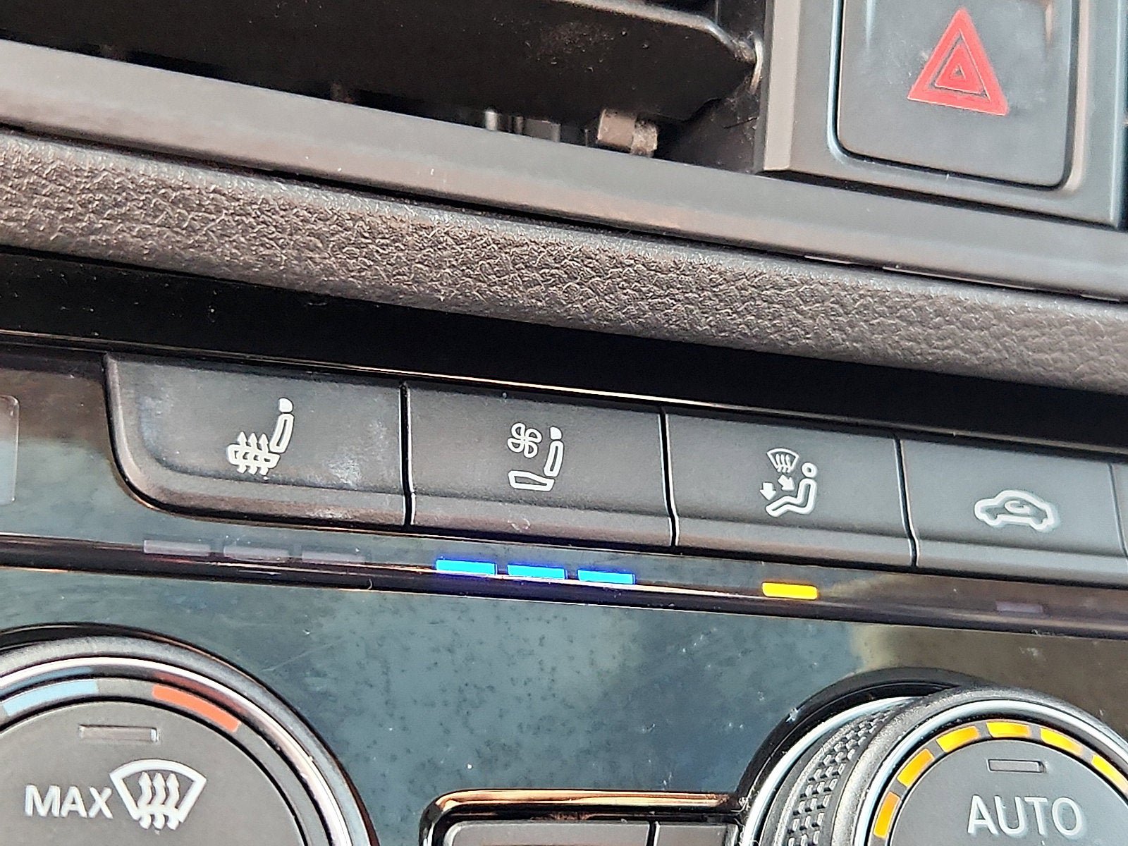 Certified 2024 Volkswagen Jetta SEL FWD image 24