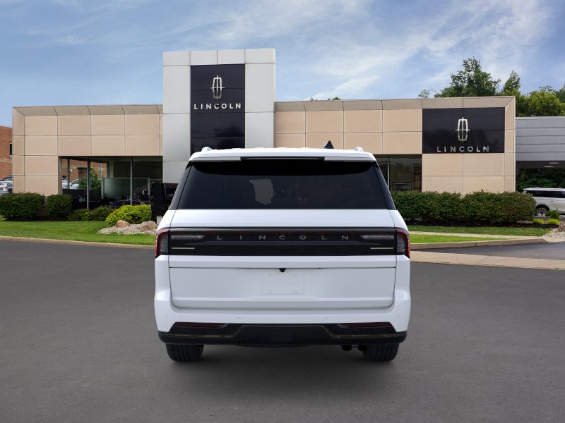 New 2026 Lincoln Navigator L Reserve AWD/4WD image 6