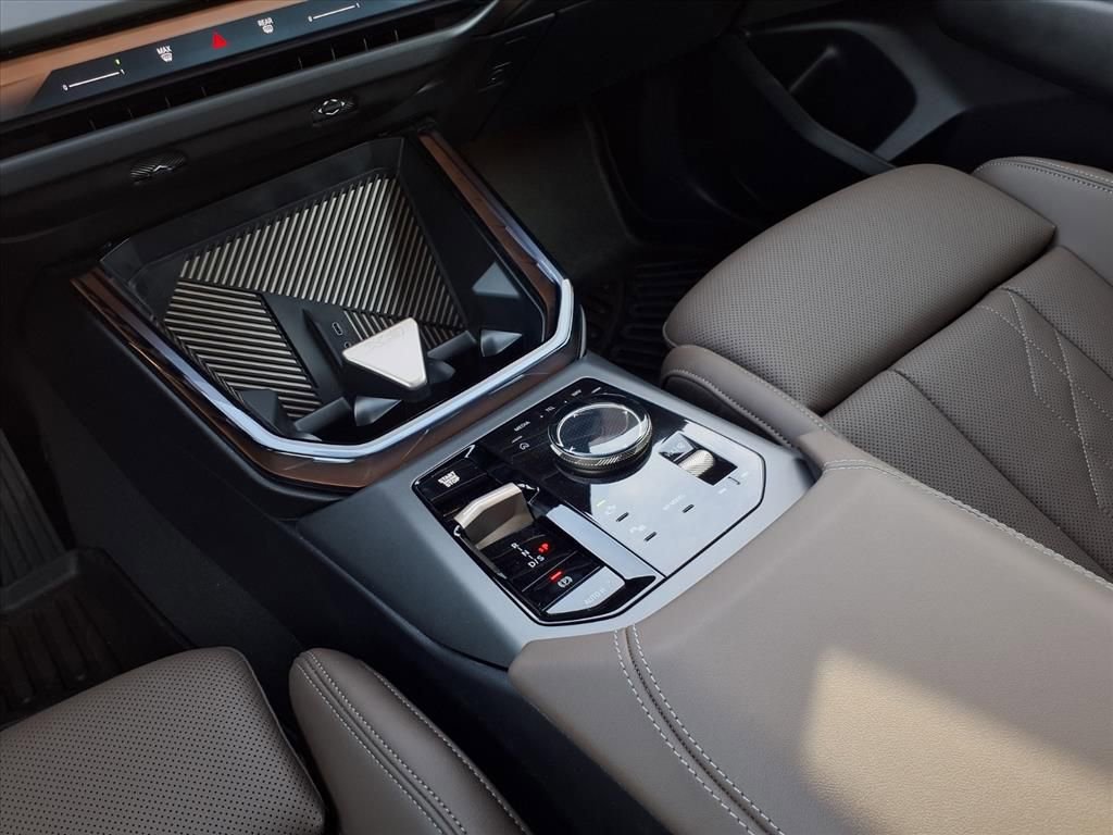 Used 2025 BMW X3 xDrive30i w/ Premium Package image 16