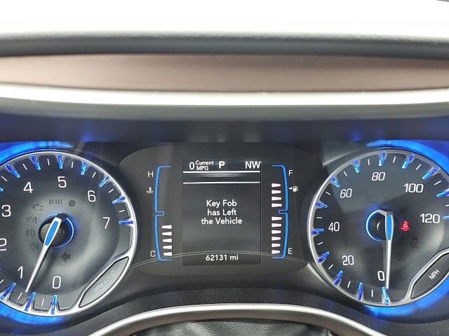 Used 2023 Chrysler Voyager LX image 22