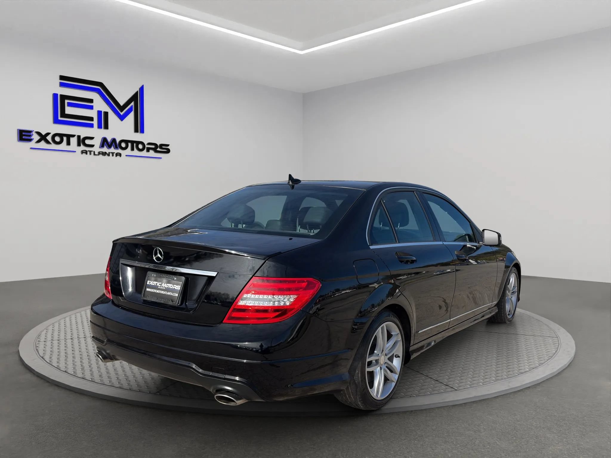 Used 2013 Mercedes-Benz C 300 4MATIC Sedan w/ Premium 1 Pkg image 5