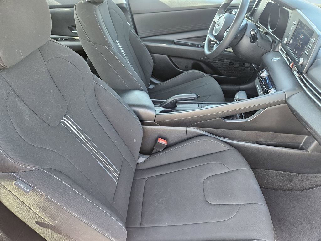 Certified 2023 Hyundai Elantra SEL w/ Cargo Package image 10