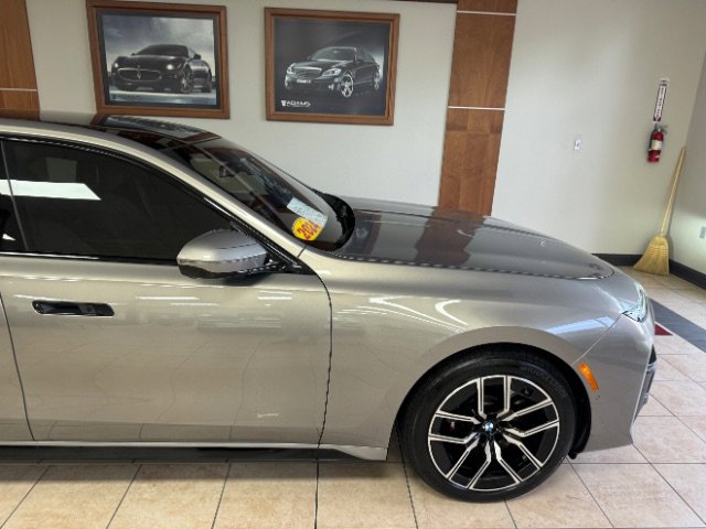 Used 2024 BMW 760i xDrive w/ Executive Package image 14