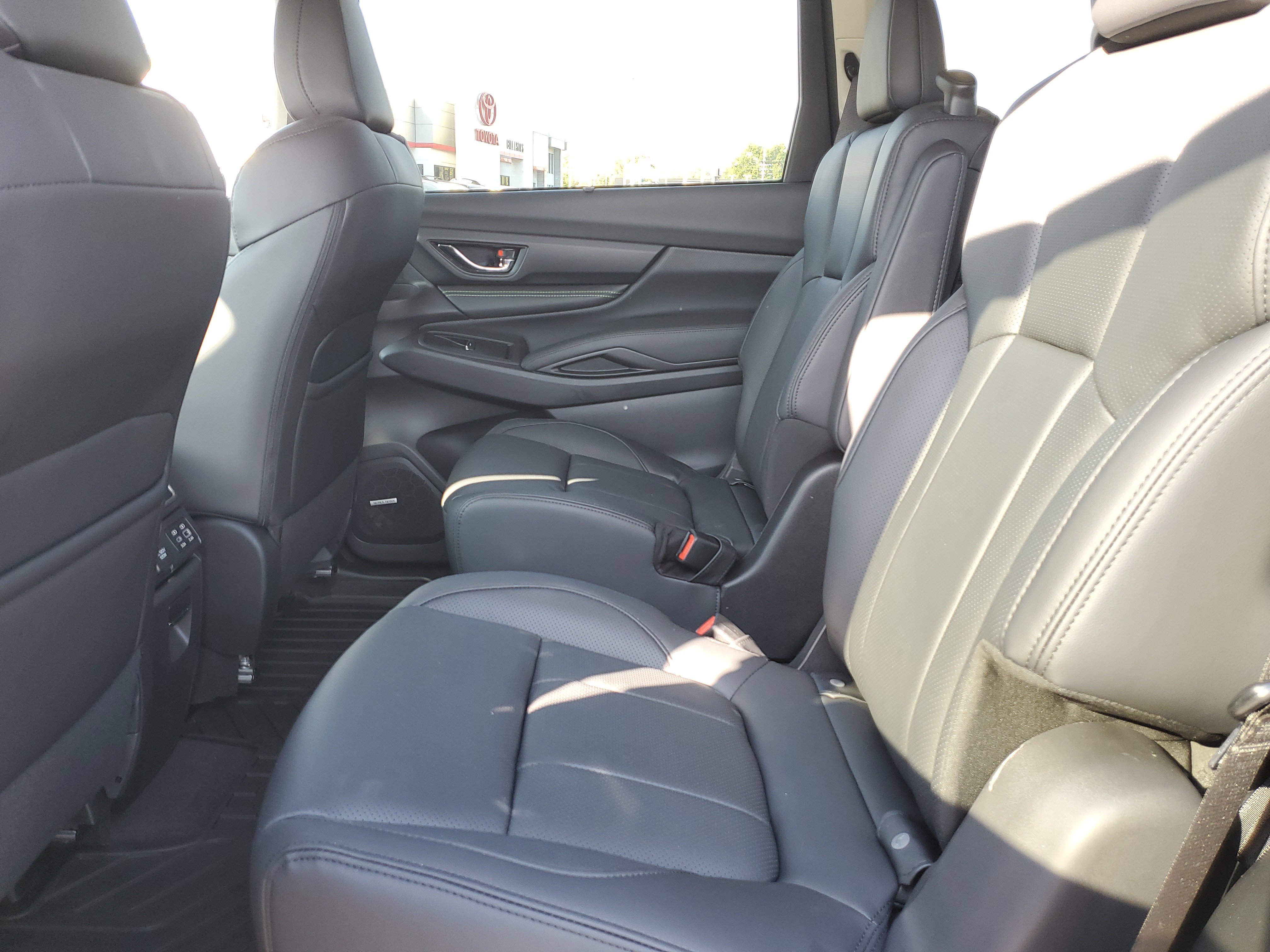 Used 2025 Subaru Ascent Bronze Edition image 13