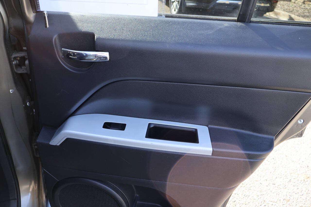 Used 2008 Jeep Patriot Sport FWD image 24