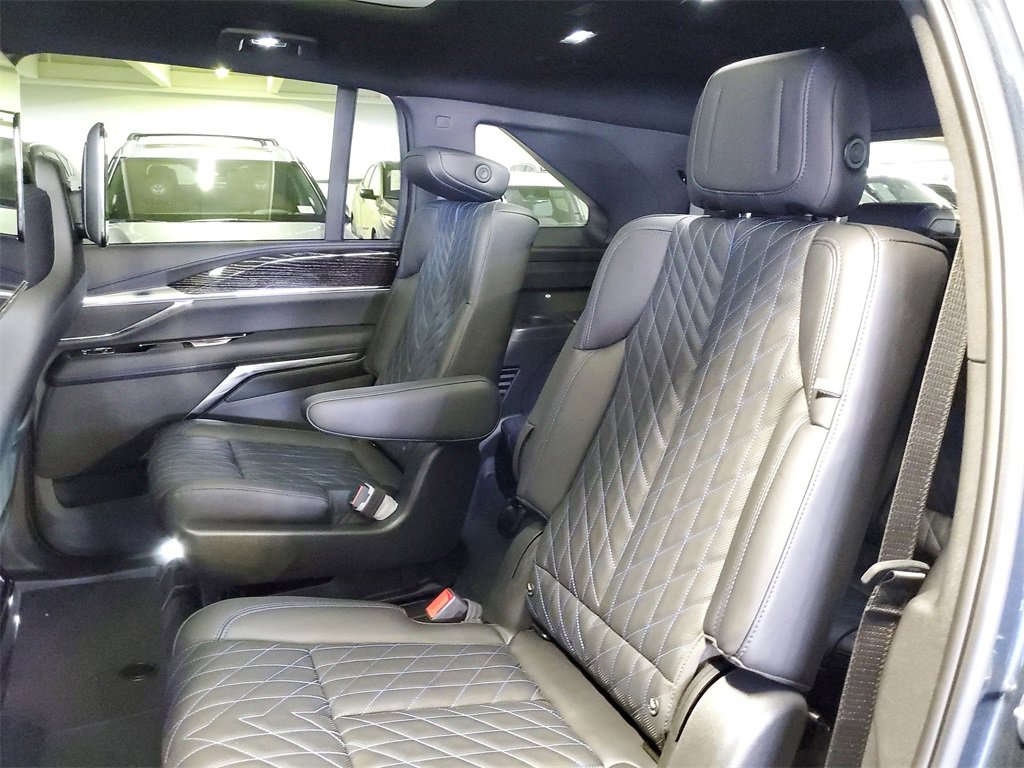 New 2026 Cadillac Escalade IQ Sport 1 w/ LPO, ONYX Package image 12