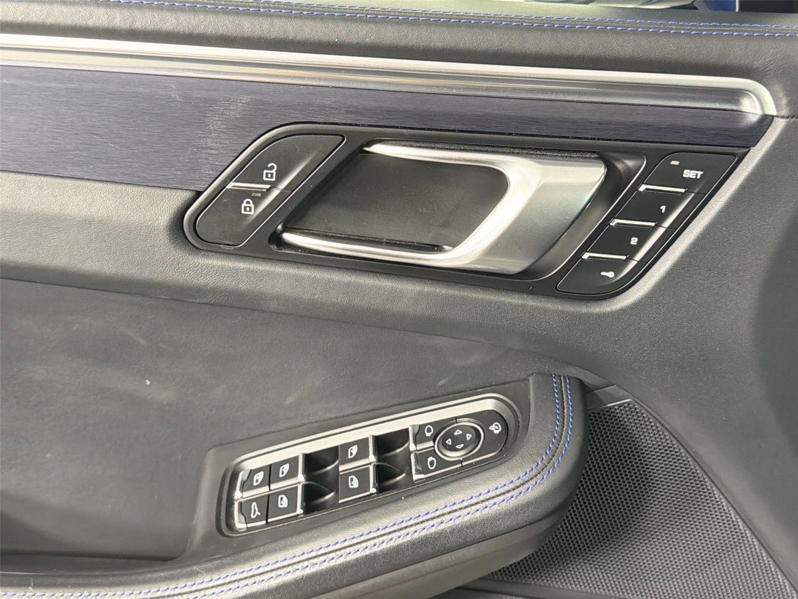 Certified 2023 Porsche Macan GTS w/ Premium Package Plus AWD/4WD image 29