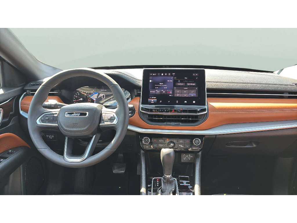 Used 2025 Jeep Compass Limited AWD/4WD image 13