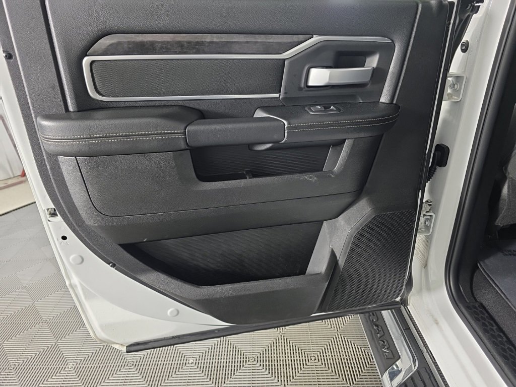Used 2024 RAM 3500 Big Horn image 31