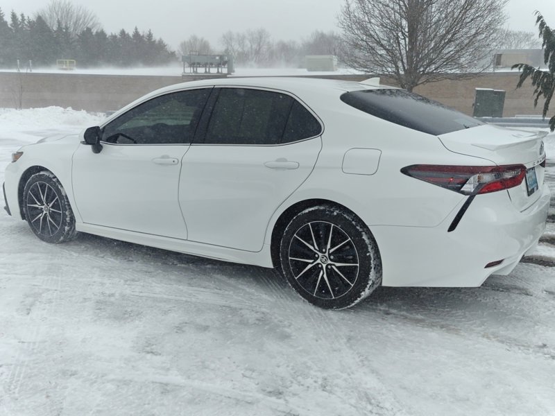 Used 2024 Toyota Camry SE image 7