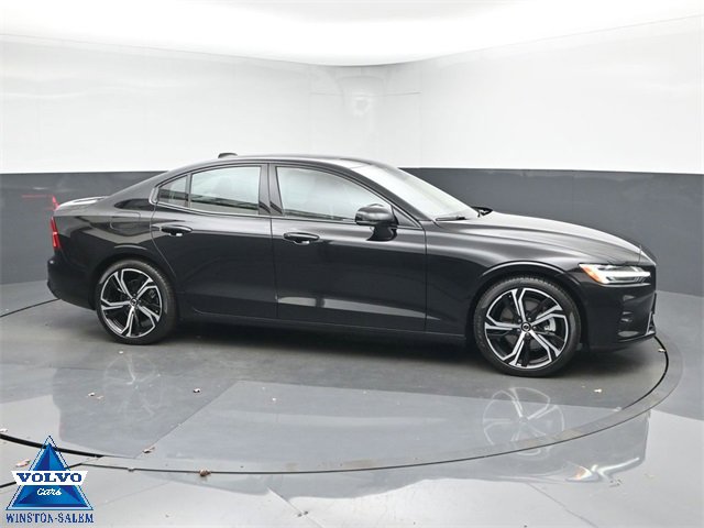 Used 2024 Volvo S60 B5 Ultimate image 1