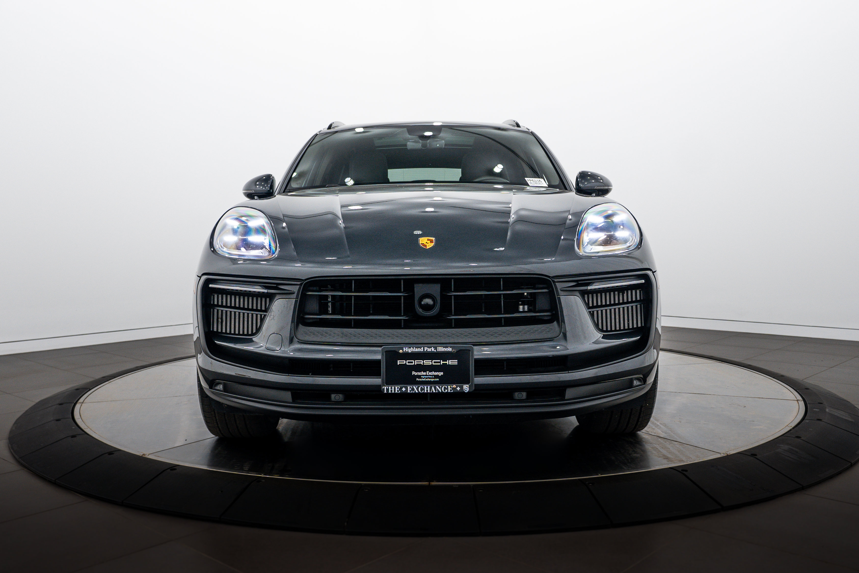 Certified 2024 Porsche Macan S AWD/4WD image 10