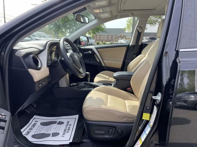 Used 2015 Toyota RAV4 Limited image 16