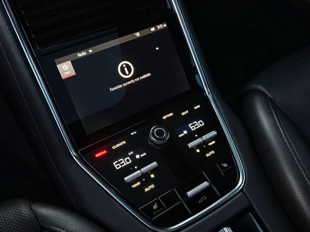 Used 2022 Porsche Panamera 4 w/ Premium Package image 17