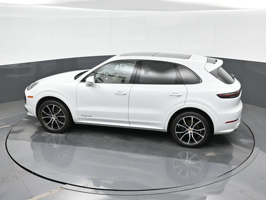 Certified 2023 Porsche Cayenne AWD/4WD image 27