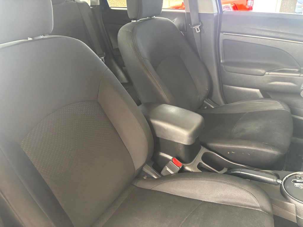Used 2015 Mitsubishi Outlander Sport ES image 32