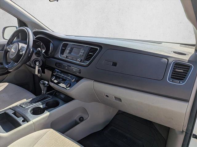 Used 2016 Kia Sedona LX w/ Option Group 020 FWD image 22