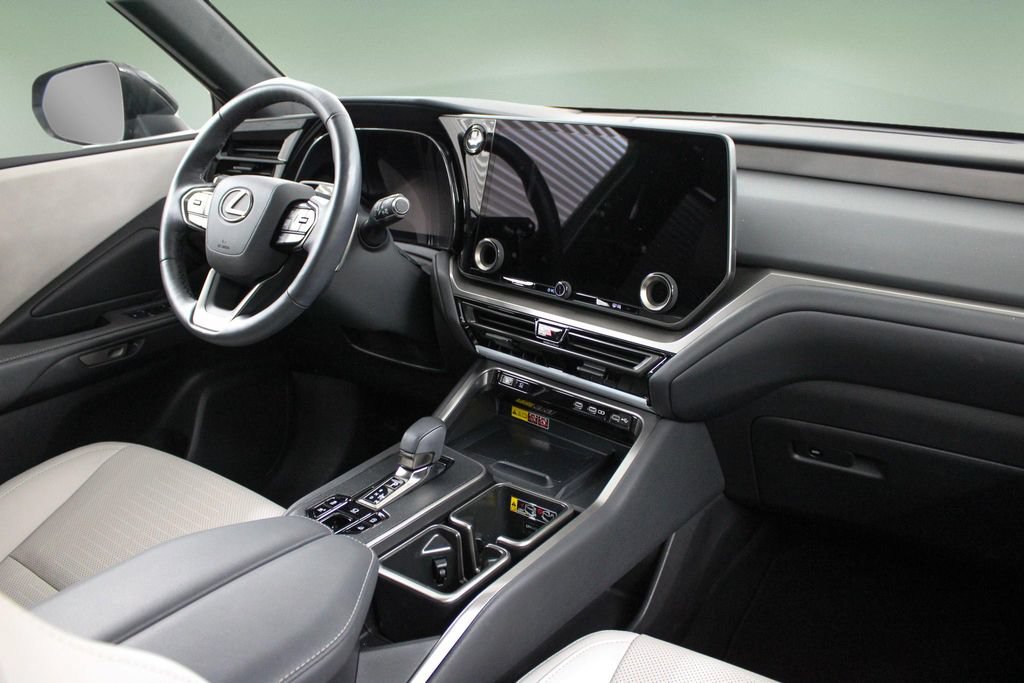 Used 2025 Lexus TX 350 AWD w/ Technology Package image 21