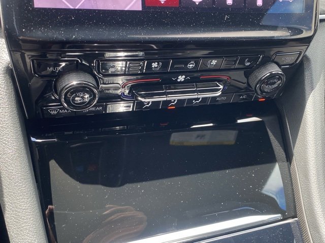 New 2025 Jeep Grand Cherokee L Limited w/ Luxury Tech Group II image 24