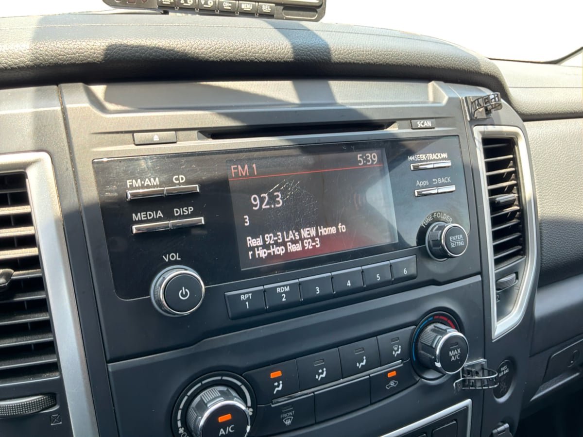 Used 2017 Nissan Titan S RWD image 13